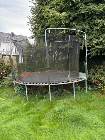 Trampoline décathlon 3,80m disponible aux enchères