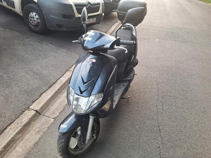 Vend tres proppre scooter de marque kymco vitality classe b, Fietsen en Brommers, Scooters | Overige merken, Zo goed als nieuw