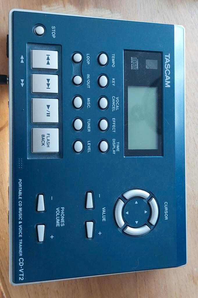 Tascam CD-VT2 portable cd, Musique & Instruments, Équipement Midi, Comme neuf, Enlèvement ou Envoi