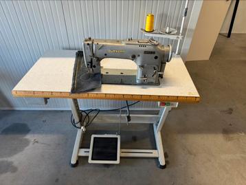 Industriële naaimachine durkopp zigzag 4mm rechtstik  beschikbaar voor biedingen
