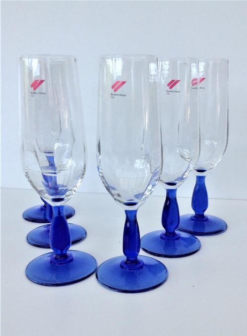 6 vintage Bormioli Rocco champagneglazen blauwe voet, Huis en Inrichting, Keuken | Servies, Nieuw, Glas of Glazen, Overige stijlen