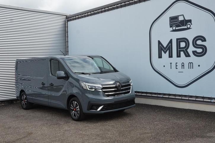 Renault Trafic -Exclusive-Automaat- Camera- Nieuw- 32990+BTW, Auto's, Bestelwagens en Lichte vracht, Bedrijf, Te koop, ABS, Achteruitrijcamera