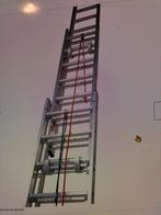 Nieuwe schaalmodellen van 10 meter en 4, Computers en Software, Netwerk switches, Ophalen, Zo goed als nieuw