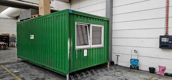 Container aménagé 3x6m, Zakelijke goederen, Machines en Bouw | Keten en Containers, Ophalen