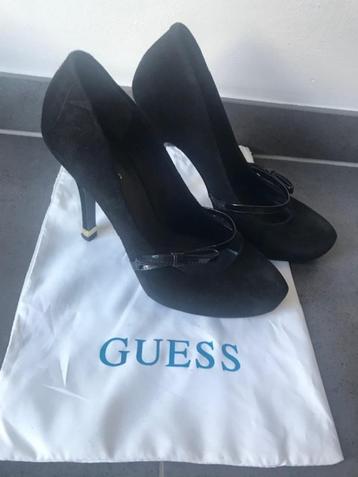 Pumps Guess beschikbaar voor biedingen
