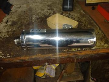 Kawasaki ZR7 pièces pot,compteur,phare,retro beschikbaar voor biedingen