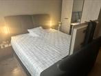 Groot bed met LG Oled 4K tv, Maison & Meubles, Chambre à coucher | Lits boxsprings, Deux personnes, 180 cm, Enlèvement ou Envoi