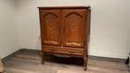 Sierlijke houten kast met dubbele deuren en lade GRATIS, Huis en Inrichting, Ophalen, Overige houtsoorten, Met lade(s)