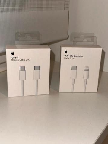 Chargeur iphone vendu seul ou avec adaptateur  beschikbaar voor biedingen