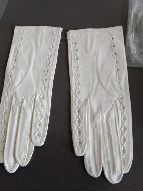 Witte geitenleren dameshandschoenen, Kleding | Dames, Mutsen, Sjaals en Handschoenen, Zo goed als nieuw, Handschoenen, Maat 38/40 (M)