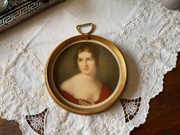Gouden lijst met afbeelding Pauline Bonaparte beschikbaar voor biedingen