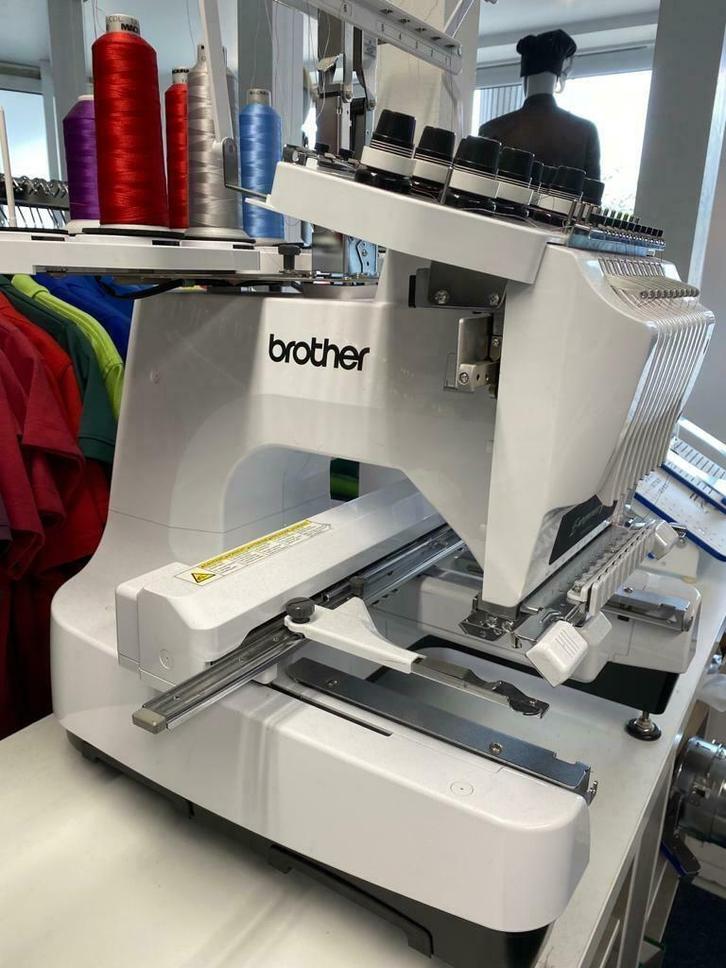 Brother Entrepreneur Pro PR1000e, Hobby en Vrije tijd, Naaimachines en Toebehoren, Zo goed als nieuw, Naaimachine, Brother, Ophalen of Verzenden