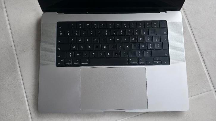 Apple Macbook Pro 16" 2021 M1Pro (16gb & 1Tb) + Macbook muis, Computers en Software, Toetsenborden, Zo goed als nieuw, Overige indelingen