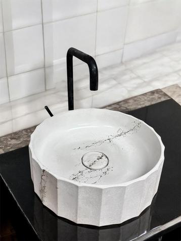 Badkamer lavabo gold beschikbaar voor biedingen