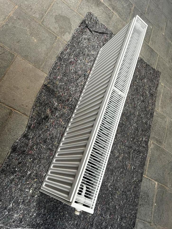 Radiator buderus, Doe-het-zelf en Bouw, Verwarming en Radiatoren, Nieuw, Radiator, 60 tot 150 cm, Ophalen