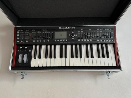 Behringer Deepmind 6 + flightcase, Muziek en Instrumenten, Synthesizers, Zo goed als nieuw, Overige merken, Met koffer of flightcase