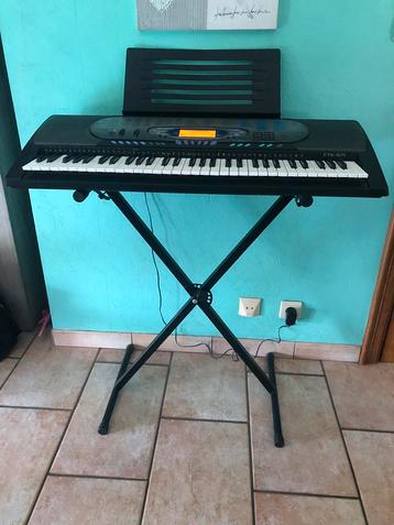 Electrisch keyboard Casio CTK571 op staander met mooie stoel, Casio, Autres nombres, Comme neuf, Enlèvement