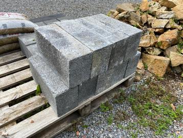 9 blocs pleins 39x19x14 neufs beschikbaar voor biedingen