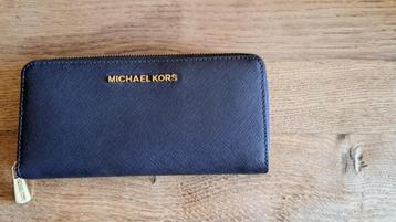 Portefeuille "Michael Kors " disponible aux enchères