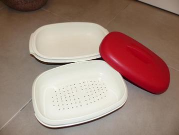 Merveille de service Tupperware - parfait état  disponible aux enchères