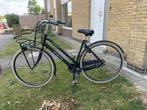 Zwarte damesfiets met voordrager – klein onderhoud nodig, Fietsen en Brommers, Ophalen, Sparta, Gebruikt, Versnellingen