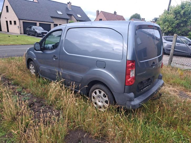 Peugeot partner lichte vracht, Auto's, Bestelwagens en Lichte vracht, Particulier, Airbags, Centrale vergrendeling, Parkeersensor