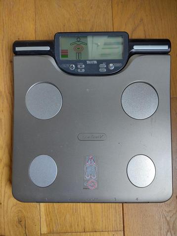 Tanita personenweegschaal BC 601, Elektronische apparatuur, Weegschalen, Ophalen of Verzenden, Nieuw, Personenweegschaal, Digitaal