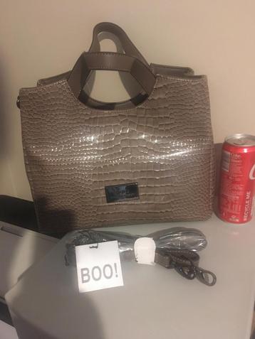 Nieuwe handtas BOO! beschikbaar voor biedingen