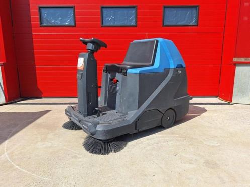 Compacte zit-veegmachine Fimap FSR, Zakelijke goederen, Machines en Bouw | Onderhoud en Reiniging, Ophalen