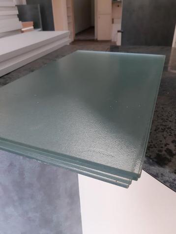 Glazen legplanken, lichtgroene tint, ook afzonderlijk  beschikbaar voor biedingen
