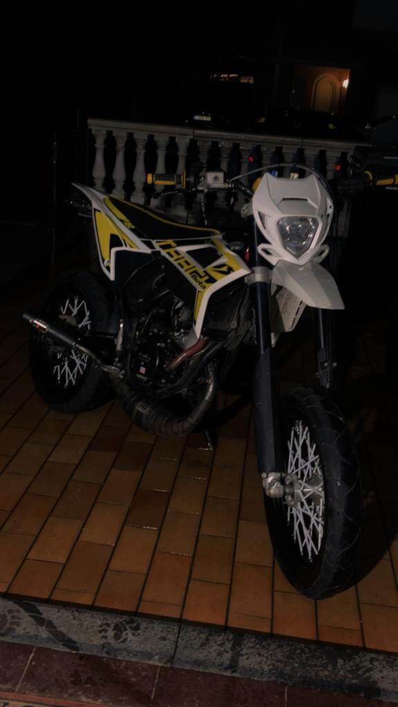 Beta rr track 50 kit86tpr, Vélos & Vélomoteurs, Cyclomoteurs | Marques Autre, Comme neuf, Classe B (45 km/h), Enlèvement ou Envoi