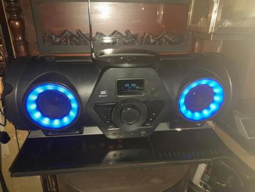 Jvc boomblaster beschikbaar voor biedingen
