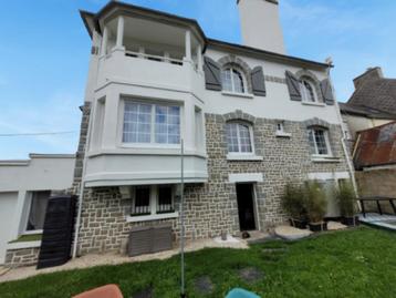 BRETAGNE Belle maison plein centre de CORLAY beschikbaar voor biedingen