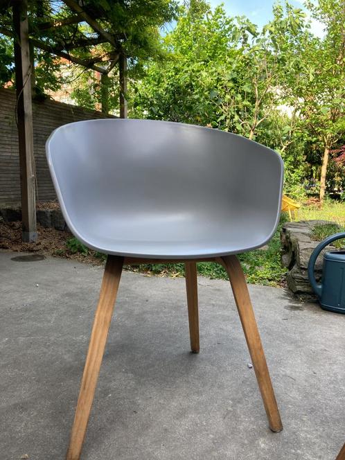 2 grijze Hay-stoelen “About A Chair” AAC22, Huis en Inrichting, Stoelen, Gebruikt, Twee, Hout, Kunststof, Grijs, Ophalen of Verzenden