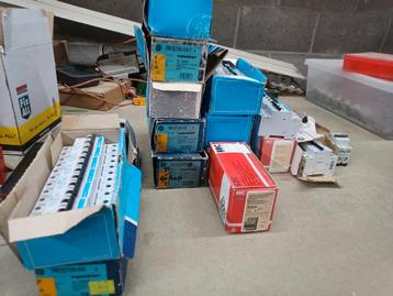 Partij van 73 zekeringen te koop – Vynckier, Stotz Kontakt, beschikbaar voor biedingen