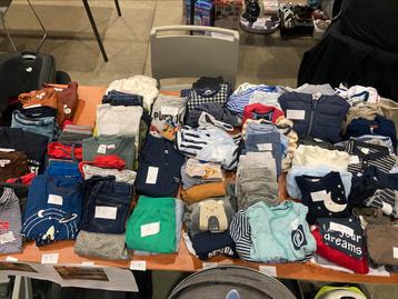 Kinderkledij in zeer goeie staat, per set of per stuk  beschikbaar voor biedingen