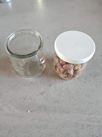 Theeglaasjes beschikbaar voor biedingen