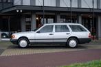 Mercedes-Benz E-Klasse 300TE ( W124 ) (automatique), Argent ou Gris, Entreprise, Automatique, Tissu