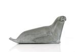 Vintage Eskimo Inuit art walrus greenstone handcarved, Antiek en Kunst, Ophalen of Verzenden
