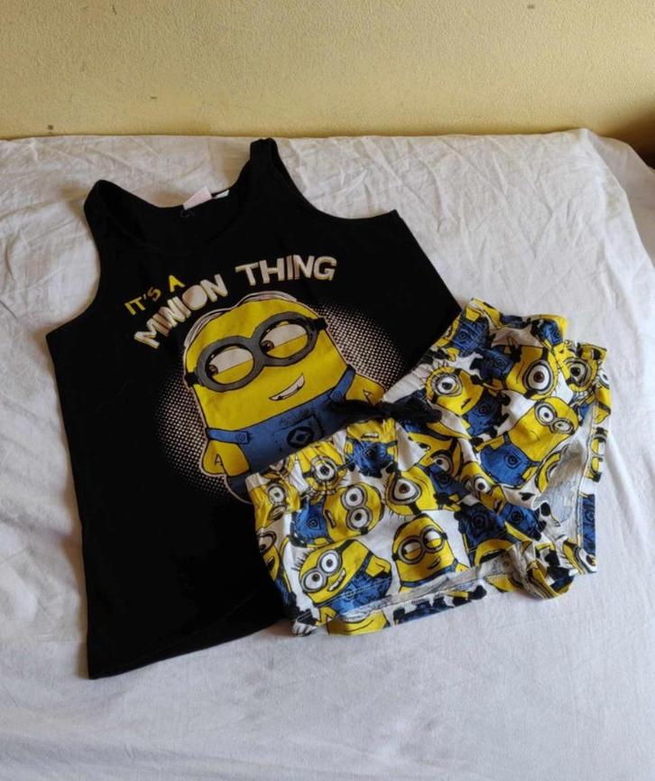 Pyjama set - Minions - Small - Topje - Short - Dames - €3,50, Kleding | Dames, Homewear, Gedragen, Maat 36 (S), Zwart, Ophalen