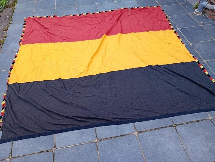 ancien drapeau belge 200 cm x 200 cm, Verzamelen, Militaria | Algemeen, Overige soorten, Ophalen of Verzenden