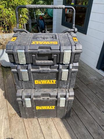 Materiaal  beschikbaar voor biedingen