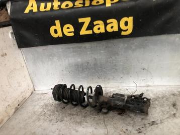 Schokdemperpoot rechts-voor van een Toyota Aygo beschikbaar voor biedingen