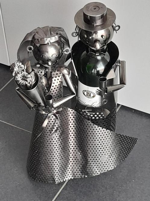 Kunstwerkje, flessenhouder in vorm van ‘HUWLIJKSKOPPEL’, Verzamelen, Wijnen, Zo goed als nieuw, Ophalen of Verzenden