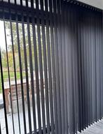 Verticale zwarte lamellen, Huis en Inrichting, Stoffering | Gordijnen en Lamellen, Ophalen, Zo goed als nieuw, Zwart