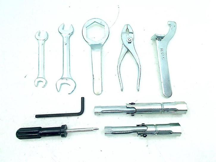 ENSEMBLE D'OUTILS GSF 1250 Bandit 2007-2011 (GSF1250), Motos, Pièces | Autre, Utilisé