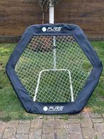Pure2improve Hexagon Rebounder 140×125 cm, Sports & Fitness, Football, Enlèvement, Utilisé, Autres types