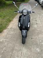 Vespa primavera 50cc iget, Fietsen en Brommers, Scooters | Vespa, Ophalen, Zo goed als nieuw