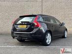 Volvo V60 1.6 D2 Summum | Automaat | Cruise | Climate | Lede, Auto's, Volvo, Automaat, Zwart, 119 g/km, Te koop