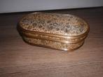 ovale juwelendoos met scharnierend deksel met goudpatroon, Ophalen of Verzenden